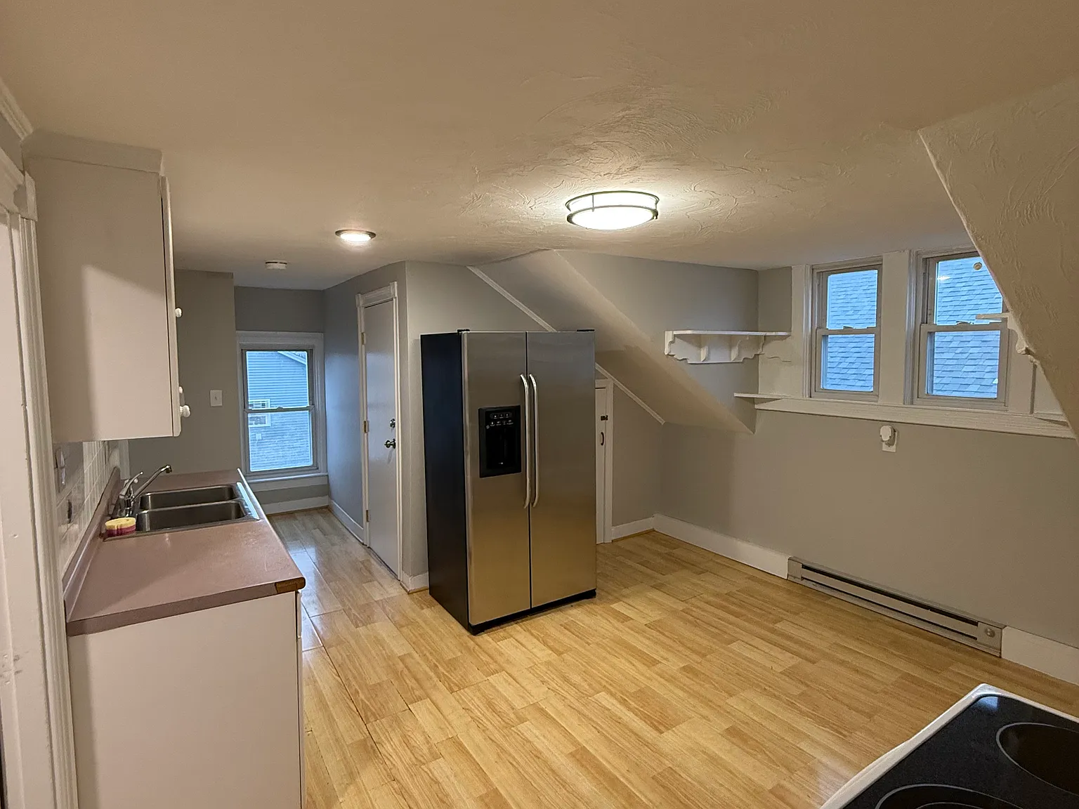 2 bed, 800 sqft, $1,750 — Photo 3