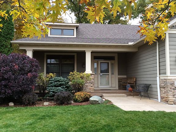 3rd image of 2636 Oak Lawn Dr