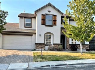 965 N University Park Loop, Reno, NV 89512