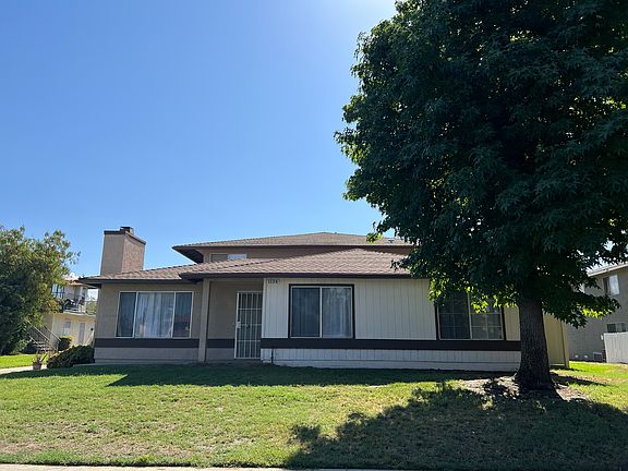 4th image of 1134 Oxford Dr Unit B