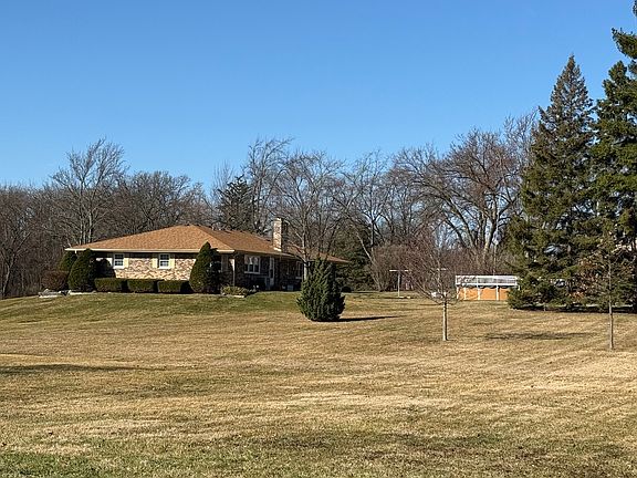 2nd image of 8206 W Woodvale Rd