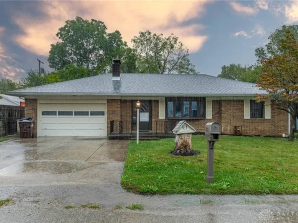 326 Kennedy Dr, Medway, OH 45341