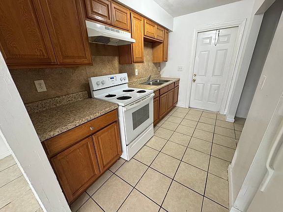 2nd image of 502 Oregon Ave
