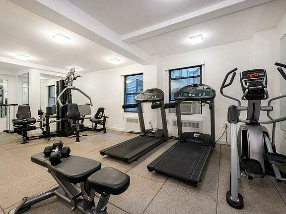 4th image of 166 W 75th St #11A