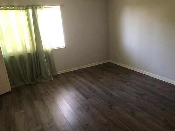 5th image of 434 Pine Glen Ln APT C-2