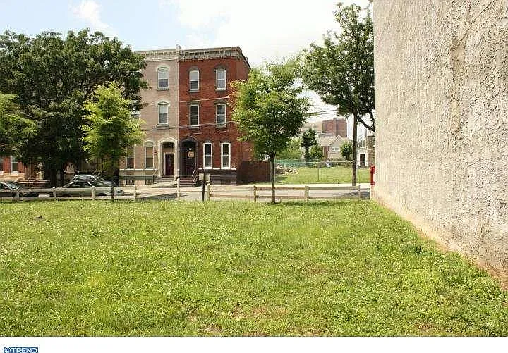 Building Photo 4