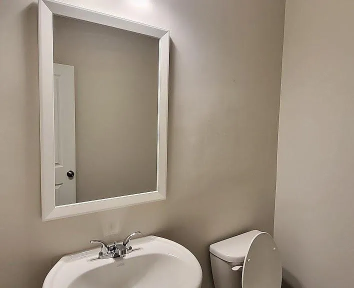 42 Laurel Dr E — Photo 9