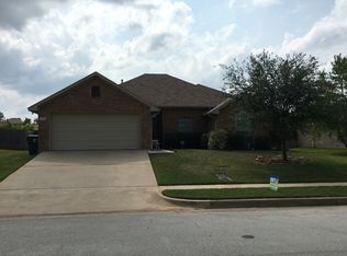 7335 Rockpoint Ln, Tyler, TX 75703