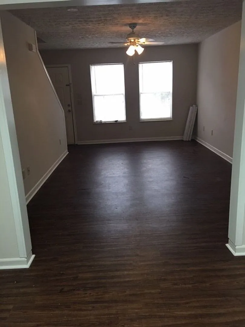 Knoxville 37920 - 2 bedroom, 1. — Photo 3