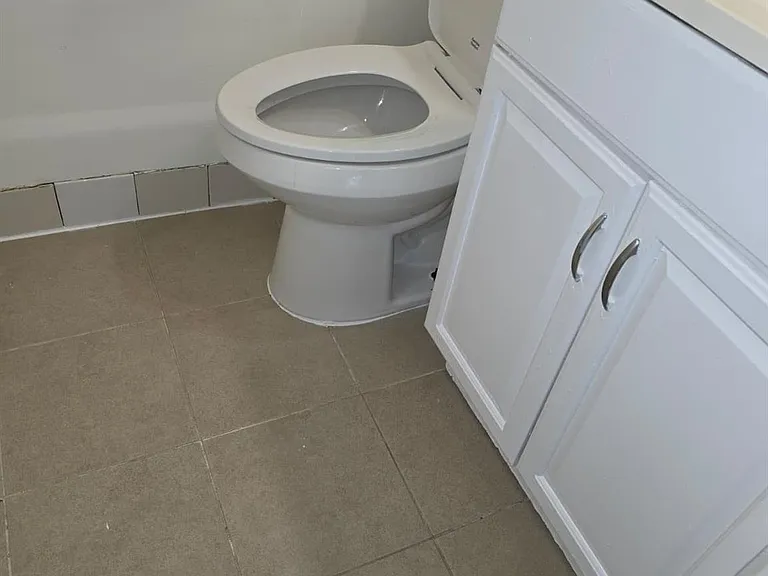 242 Bolden St — Photo 23