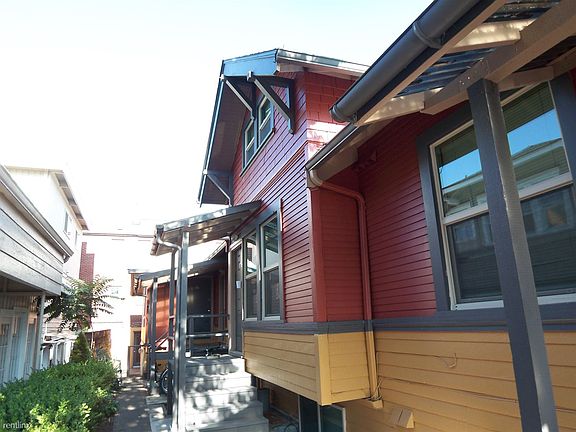 Ridgewood Exterior 26 28