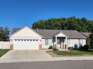 6215 Chehalis Ln, Pasco, WA 99301