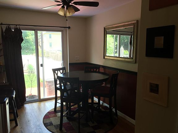 Eat-In Kitchen