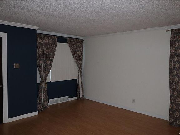 4th image of 814 92nd St