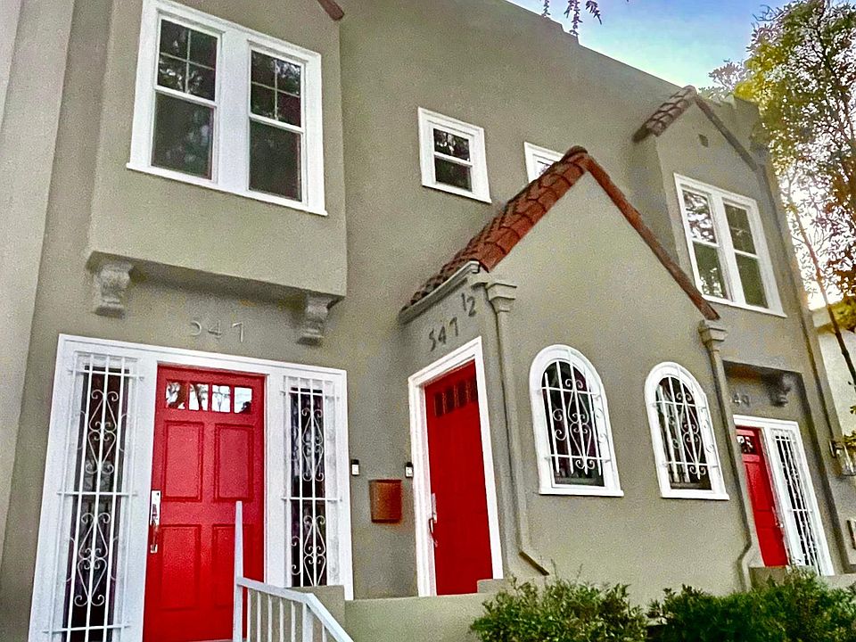 1st image of 547 1/2 N Windsor Blvd