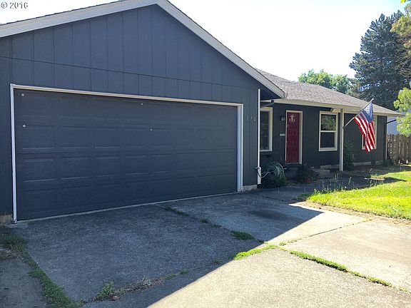 2nd image of 574 SE 32nd Ave