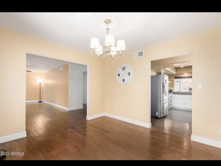 2432 W Dailey St — Photo 12