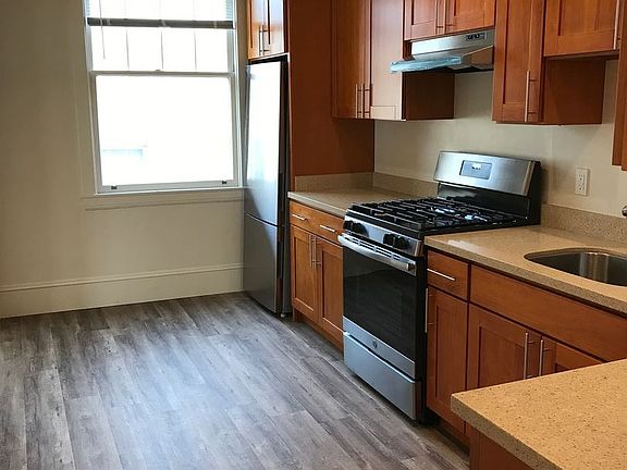 4th image of 550 14th St APT 305