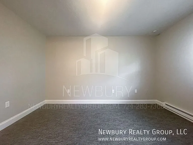 49 Sunbury Est — Photo 13