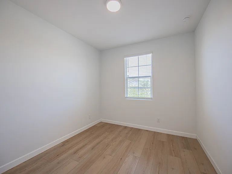 38165 W Excussare Way — Photo 18