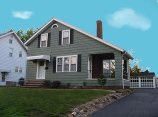 5107 Oakmont Dr, Lyndhurst, OH 44124