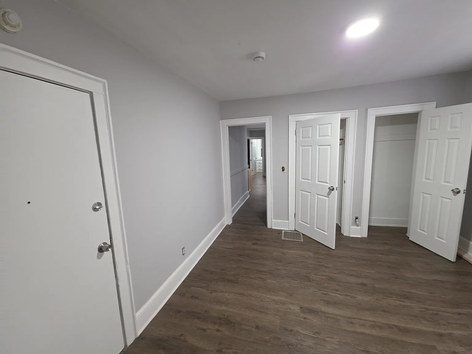 2 bed, 900 sqft, $1,550 — Photo 2