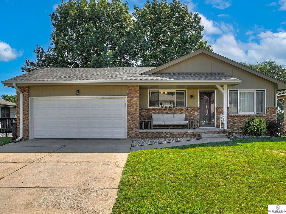 1st image of 3611 N 92nd Cir
