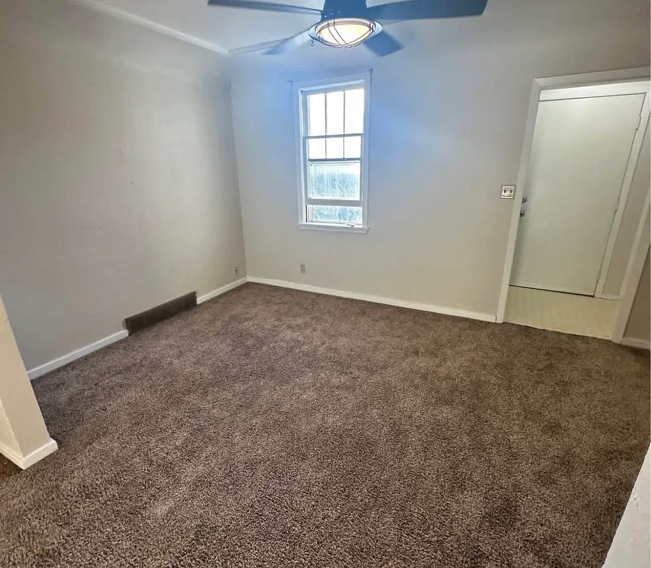 3 bed, 1400 sqft, $1,275 — Photo 4
