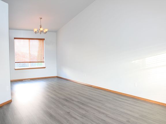 3rd image of 7227 38th St NE