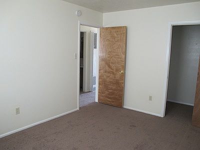 2nd image of 3304 Wellesley Ct NE APT 3