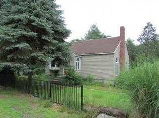342 Main St, Danville, NH 03819