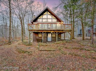 45 State Park Dr, Gouldsboro, PA 18424