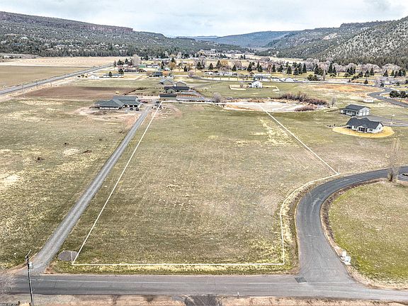 2nd image of LOT 3 NE Short Ln