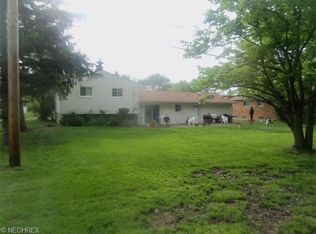 5699 Meadow Ln, Bedford Heights, OH