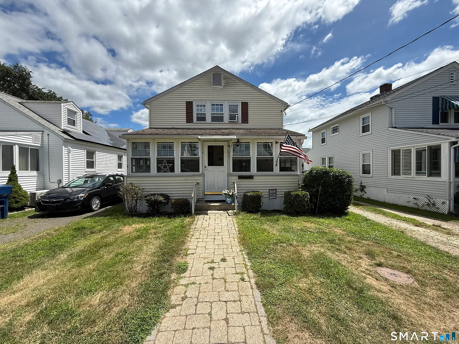 3 bed, 2.0 bath, 1320 sqft, $2,500 — Photo 2