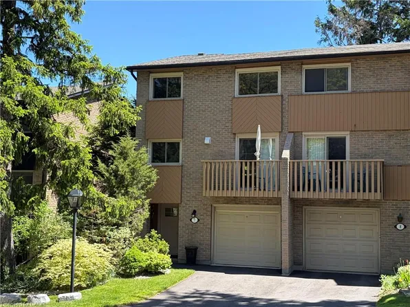 1967 Main St W #7, Hamilton, ON L8S 4P4