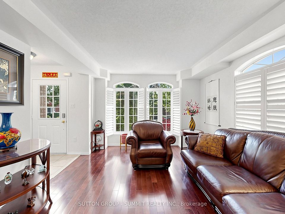 1st image of 141 Gatwick Dr