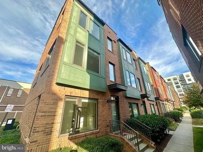 8341 Looking Glass Way, Fairfax, VA, 22031