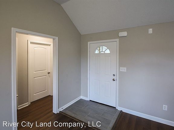 2nd image of 10396 Redmond Dr