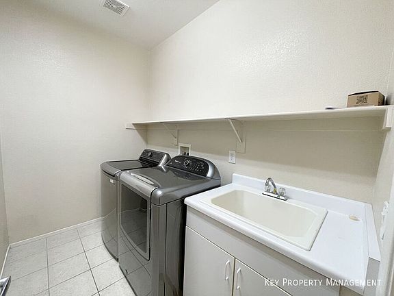 5th image of 720 Indian Garden St