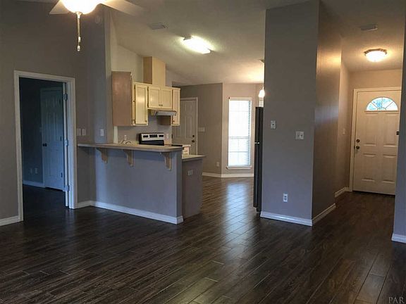 4th image of 5020 Potomac Dr