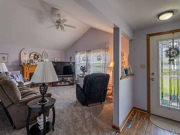 3rd image of 7001 Deborah Ln