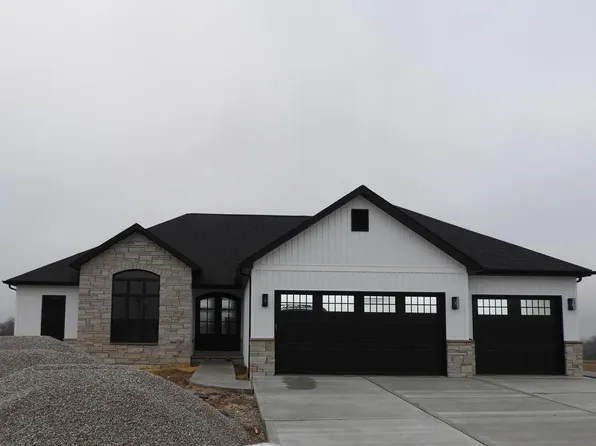 400 Hayden Dr, Waterloo, IL 62298