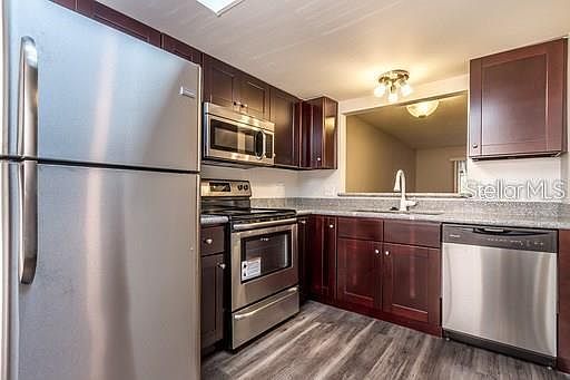 5th image of 6310 Newtown Cir #10B2
