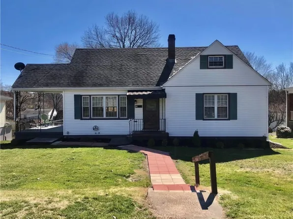 120 Rand Ave, Saint Clairsville, OH 43950
