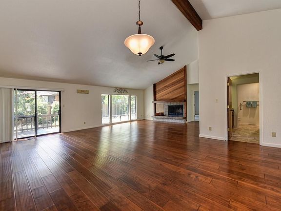 4th image of 1036 Southridge Dr