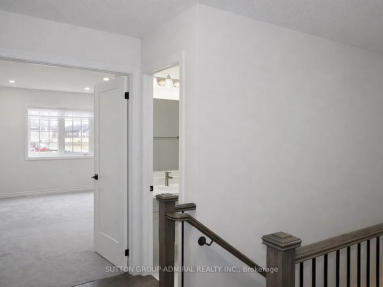 65 Barkerville Dr — Photo 22