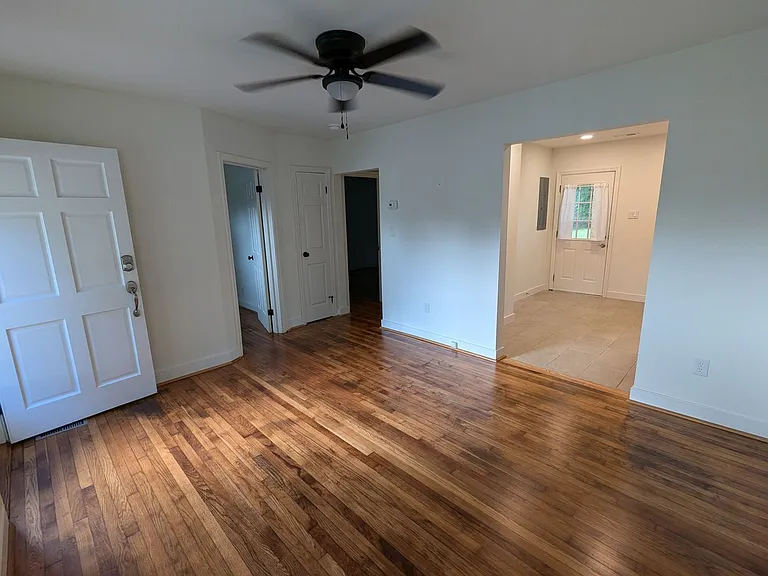 6018 Club Rd #B — Photo 3