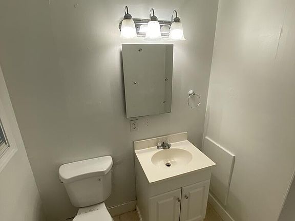 5th image of 624 Wright Dr