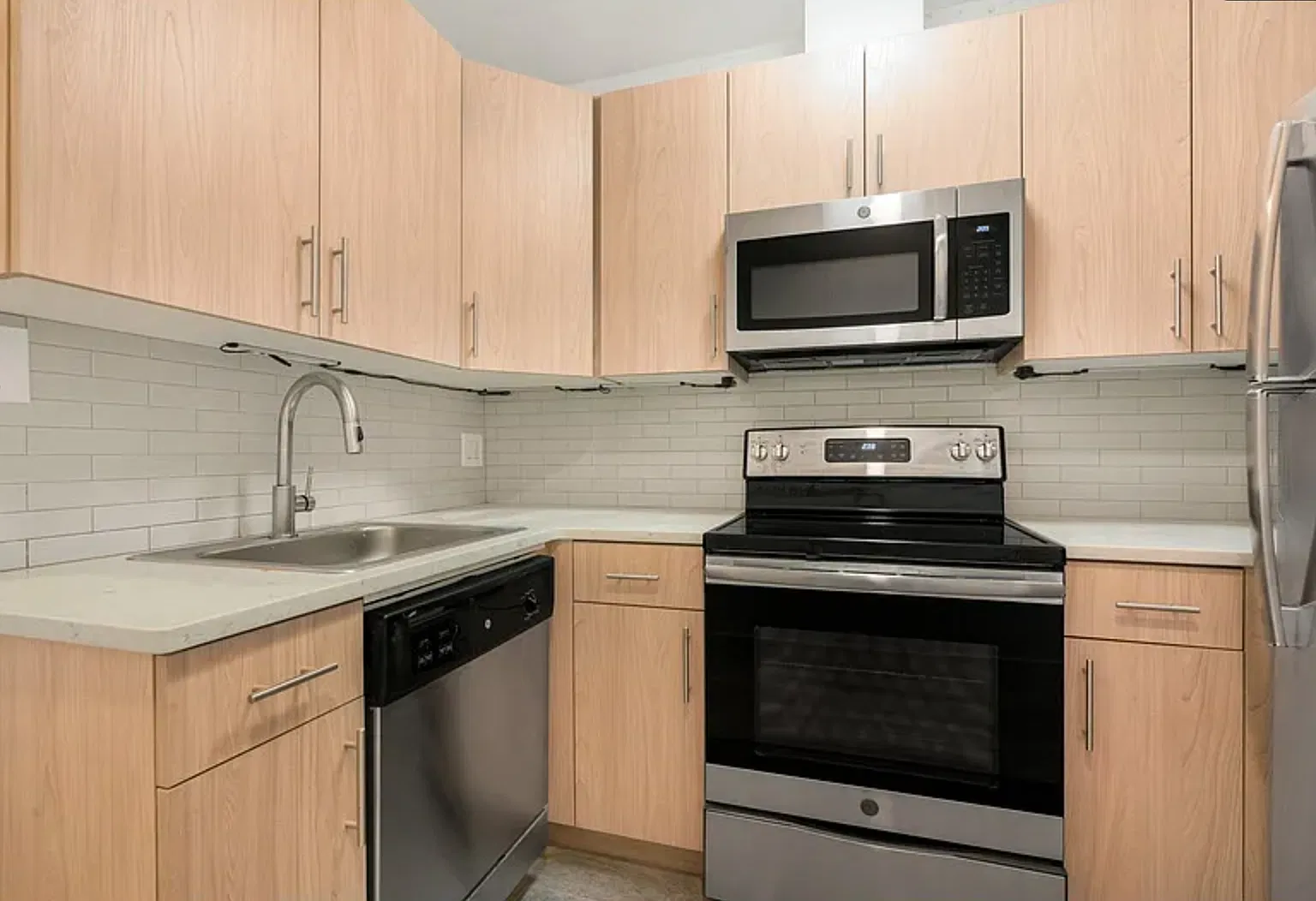 512 Observer Hwy — Photo 4